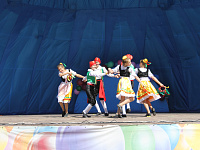       В День защиты детей тверские школьники отправились в оздоровительные лагеря