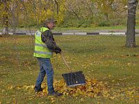 В Твери продолжаются сезонные работы по благоустройству и содержанию территорий