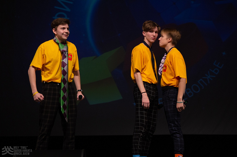 Четыре школьные команды сыграют в финале КВН  