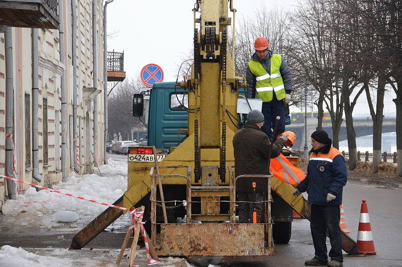 В Твери активизированы работы по очистке кровель
