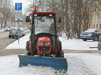 В Твери продолжается расчистка улиц и вывоз снега 