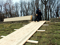В Твери напротив здания ТвГТУ начали оборудовать купель для Крещенских купаний