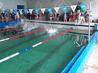          В бассейне МОУ ЦО № 49 проведены районные соревнования по плаванию среди школьников и среди учащихся ССУЗов Московского района