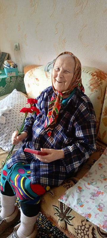 Вручение юбилейной медали  «80 лет Победы в Великой Отечественной войне 1941–1945 годов»  вдовам участников Великой Отечественной войны Заволжского района