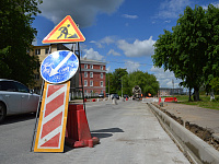  В Твери продолжаются работы по ремонту тротуаров