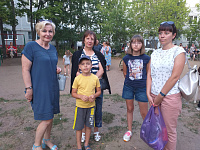 На территории Заволжского района в преддверии празднования Дня флага Российской Федерации прошли праздники двора 