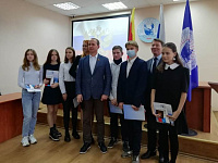 29 октября 2021 года, в канун празднования Дня народного единства, в администрации Заволжского района в городе Твери состоялась торжественная церемония вручения юным гражданам  паспортов Российской Федерации. 