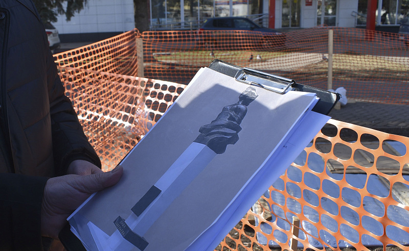 В тверской МОУ СОШ № 40 обсудили проект и установку памятника Паше Савельевой на площади Конституции