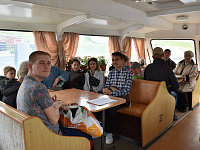 В Твери в День защиты детей школьники с ограниченными возможностями здоровья покатались на теплоходе