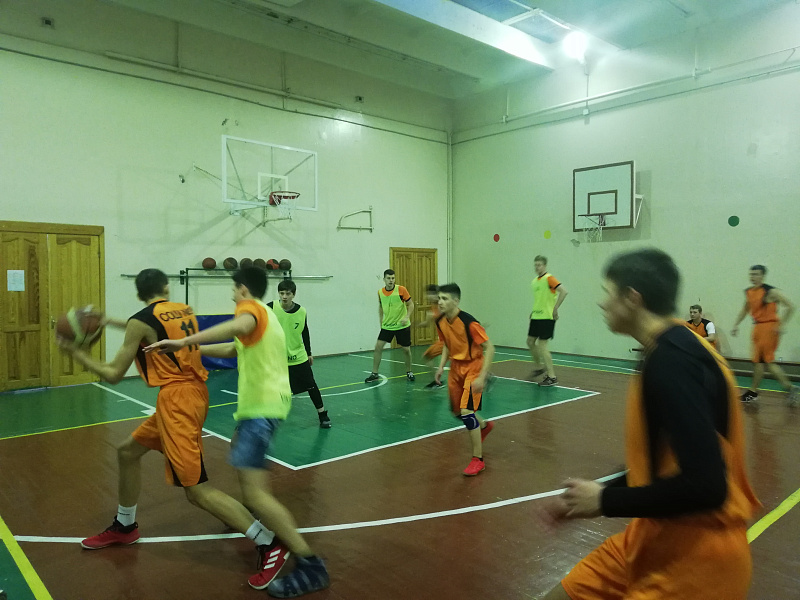 Награждение по итогам соревнований среди учащихся общеобразовательных учреждений Центрального района  в рамках Чемпионата Школьной баскетбольной лиги «КЭС-БАСКЕТ» юноши