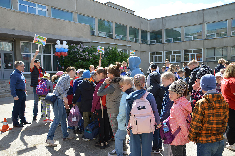 Тверские школьники отправились в загородные лагеря