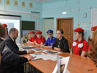 В тверской МОУ СОШ № 40 обсудили проект и установку памятника Паше Савельевой на площади Конституции