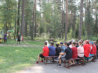 В загородных лагерях Твери проходят патриотические мероприятия