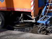 В Твери проводится круглосуточная уборка дорог и тротуаров