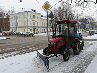 В Твери продолжается расчистка улиц и вывоз снега 