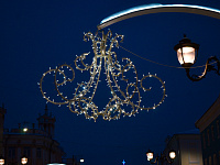 Новые световые конструкции и праздничная иллюминация еще месяц будут украшать улицы Твери