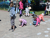       В День защиты детей тверские школьники отправились в оздоровительные лагеря