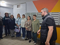 Жители д. 9 по бульвару Ногина провели собрание по выбору инициативного проекта