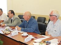 Глава Твери Алексей Огоньков встретился с ветеранами  муниципальной службы