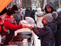 В Твери проходят Масленичные гуляния