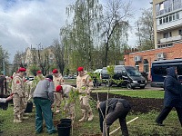 Открытие памятника Герою Великой Отечественной войны  Паше Савельевой в Заволжском районе  города Твери