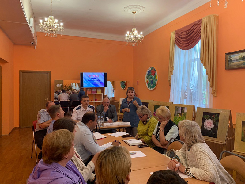 Информация  о рабочей встрече общественности поселка Элеватор  и жителей улицы Большие Перемерки  с прокурором Московского района города Твери