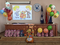 В преддверии нового учебного года, в администрации Заволжского района в городе Твери, состоялось торжественное мероприятие: «Вручение портфелей»