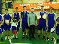 Награждение по итогам соревнований среди учащихся общеобразовательных учреждений Центрального района  в рамках Чемпионата Школьной баскетбольной лиги «КЭС-БАСКЕТ» юноши