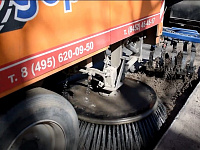 В Твери проводится круглосуточная уборка дорог и тротуаров