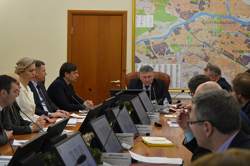 Новые световые конструкции и праздничная иллюминация еще месяц будут украшать улицы Твери