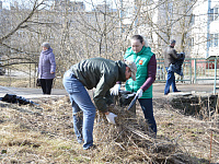 Городские муниципальные предприятия участвуют в массовых субботниках