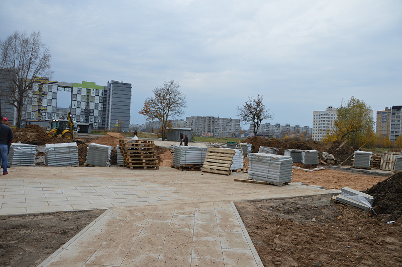 В Твери завершаются работы в сквере на улице Можайского 