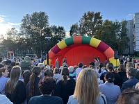 Открытие сквера на Молодежном бульваре