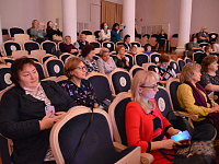 Тверских педагогов поздравляют с профессиональным праздником