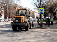 В Твери ведётся круглосуточная уборка дорог и тротуаров