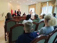 В Администрации Пролетарского района состоялась торжественная церемония вручения паспортов, приуроченная ко Дню народного единства