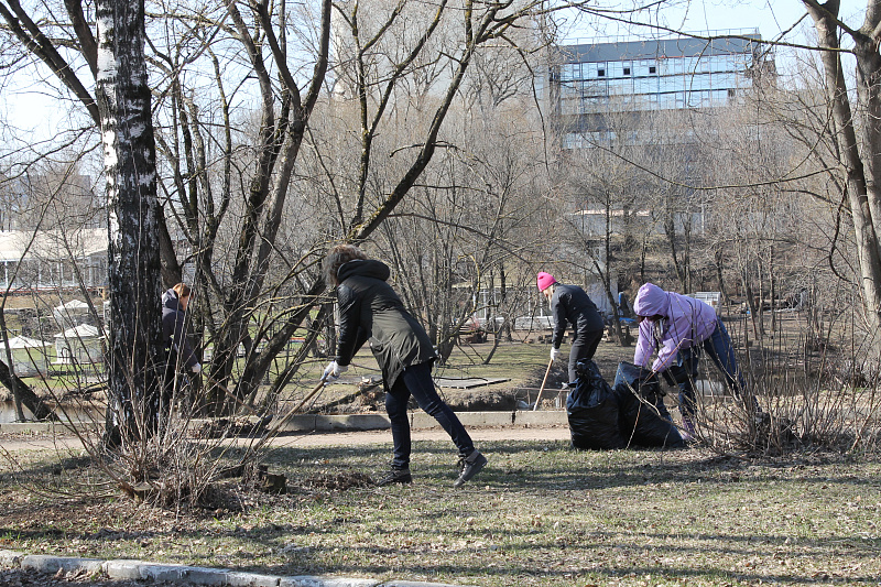 В Твери продолжаются общегородские субботники