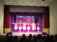 24 декабря 2024 года на сцене ГБУК ТО «Тверской областной Дом народного творчества» состоялась праздничная программа для общественности Центрального района города Твери, посвящённая встрече Нового 2025 года