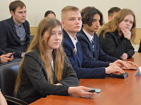 В администрации Твери прошел День самоуправления для школьников