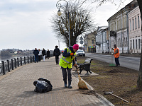 В Твери продолжаются весенние работы по благоустройству и уборке улиц