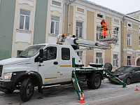 Тверские кровли чистят от наледи и сосулек