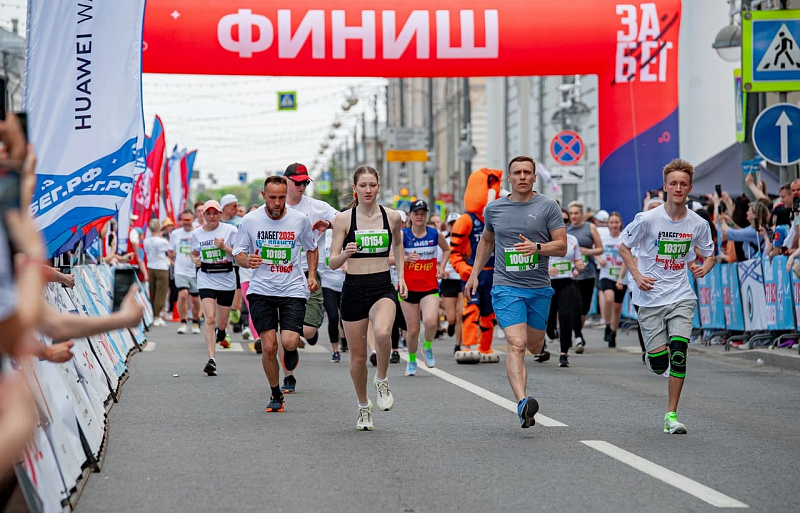 В Твери определены абсолютные чемпионы полумарафона «ЗаБег. РФ»