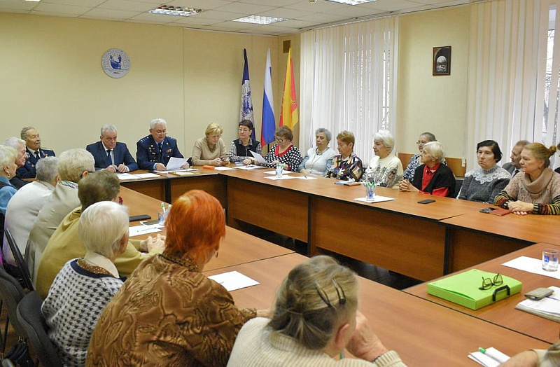 Во всех районах Твери проходят встречи с ветеранами