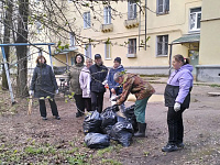 В Твери продолжаются городские субботники