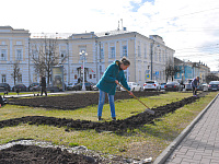 В Твери продолжаются весенние работы по благоустройству и уборке улиц