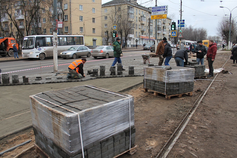 В Твери устанавливают новые остановочные комплексы