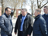 Глава города Твери проверил благоустройство   мемориальных зон и воинских захоронений