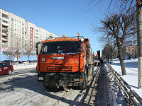 В Твери продолжается расчистка улиц и вывоз снега 