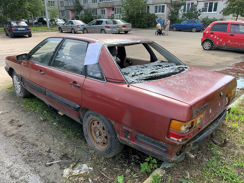 Сообщение об эвакуации транспортных средств с признаками брошенных (бесхозяйных)