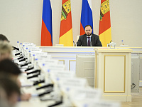 Виталий Королев на заседании Оперштаба поставил задачи по оказанию поддержки жителям и восстановлению жилья, поврежденного в результате отражения атаки БПЛА 